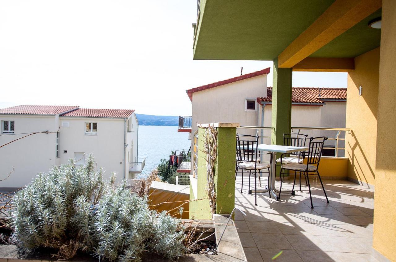 Aga Beach Suites Omiš Екстериор снимка