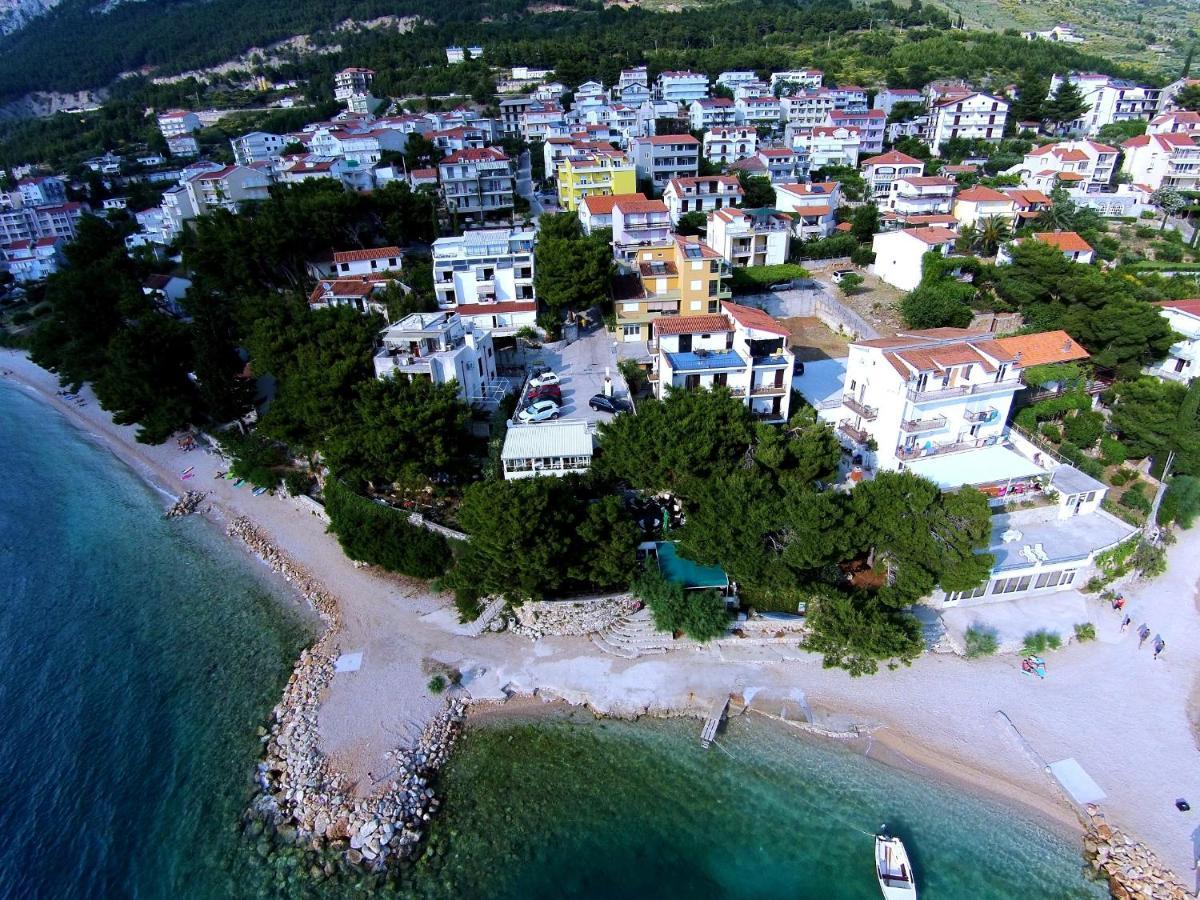 Aga Beach Suites Omiš Екстериор снимка