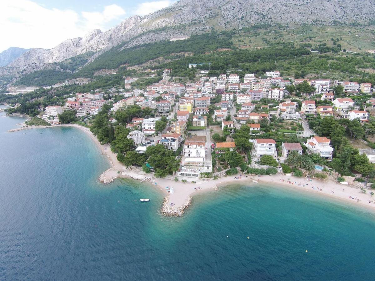 Aga Beach Suites Omiš Екстериор снимка