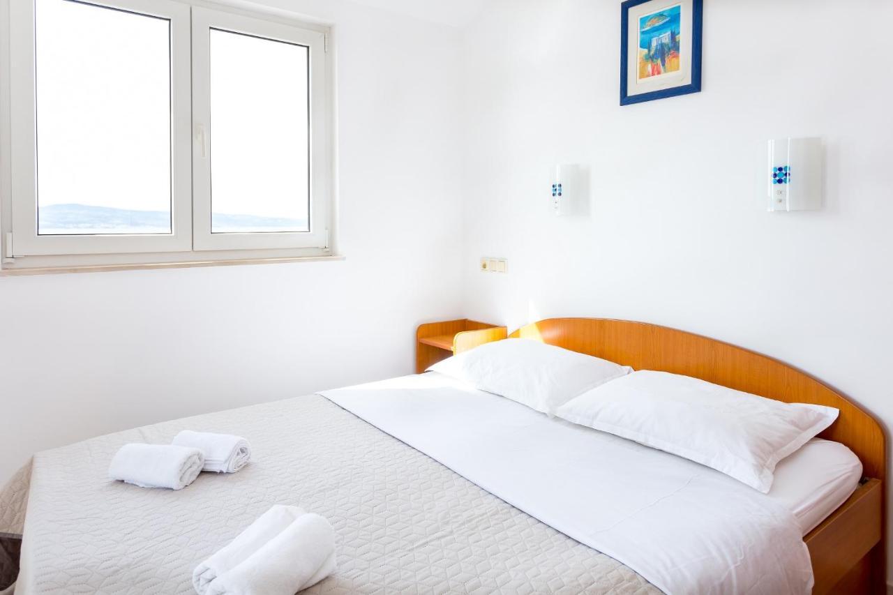 Aga Beach Suites Omiš Екстериор снимка