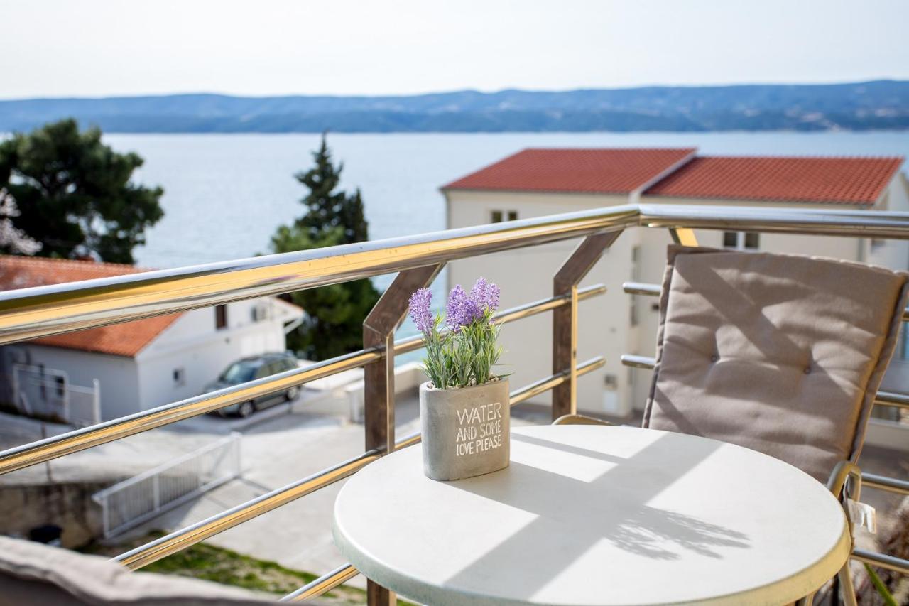 Aga Beach Suites Omiš Екстериор снимка