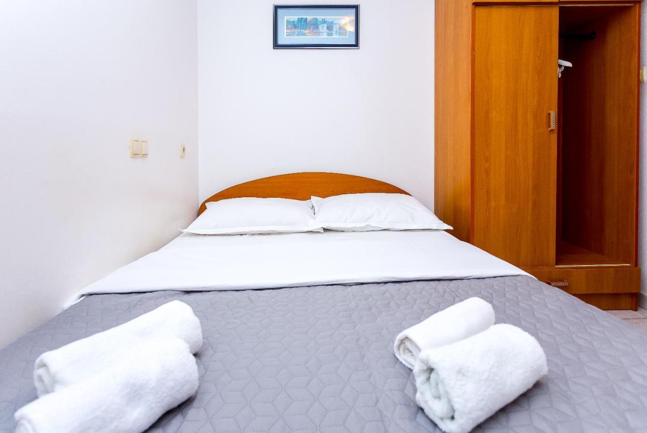 Aga Beach Suites Omiš Екстериор снимка